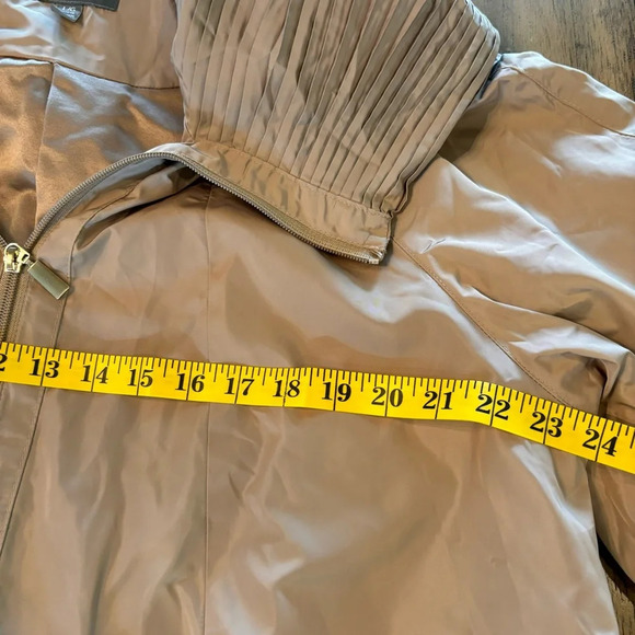 Martha Stewart Hooded A-Line Coat, Large, Water Resistant - Picture 10 of 11